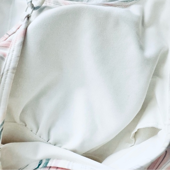 Old Navy Active Powersoft Marble Print Activewear Dress - Picture 7 of 9